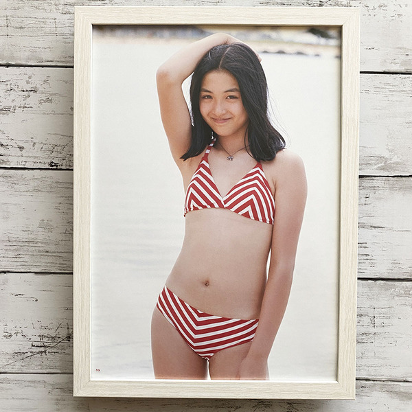 額装品◆香坂みゆき /水着・ビキニ・グラビア/昭和アイドル/若い頃/ポスター風広告/A4サイズ額入り/アートフレーム Y4H09-2