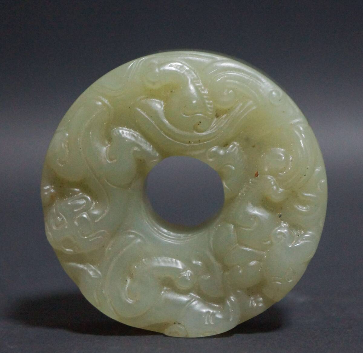 古玉 和田玉(ホータン)細工透かし彫り 古代龍鳳紋 根付 緒締玉 提げ