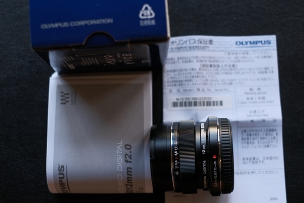 極上品 オリンパス M.ZUIKO DIGITAL ED 12mm F2.0 元箱・説明書などあり、全国送料無料!