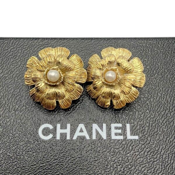 【良品】シャネル CHANEL 28 カメリア フェイクパール イヤリング ゴールド フラワー 花 ヴィンテージ