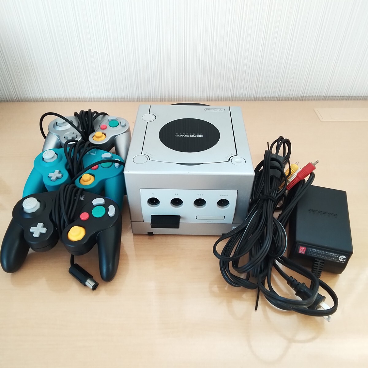 新品/未使用】ゲームキューブコントローラー 3個セット｜Yahoo