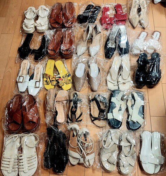 新品 未使用 24足 おまとめ売り セット 美品多数 超大量 サンダル ミュール パンプス 他 可愛い綺麗 赤字覚悟 早い者勝ち 無くなり次第終了