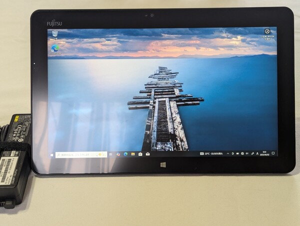 Fujitsu ARROWS Tab R727/P ( i5 7300 SSD 128GB