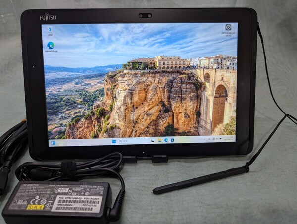 Fujitsu ARROWS Tab Q508/SE (CPU 7 SSD128GB /Windows11