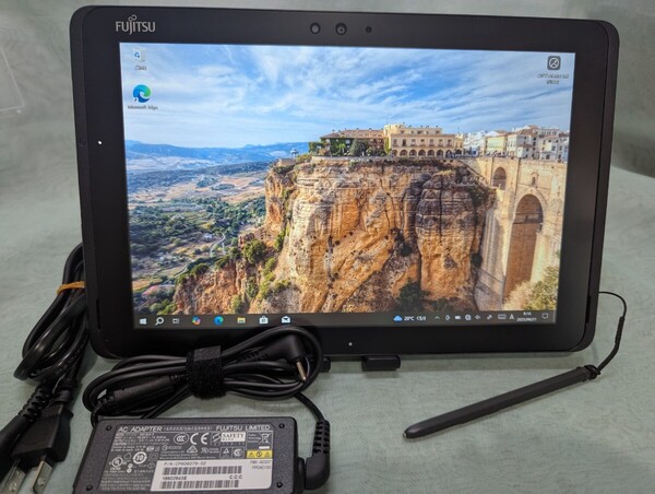 Fujitsu タブレット ARROWS Tab Q509/VE (SSD128GB/ペン付き)