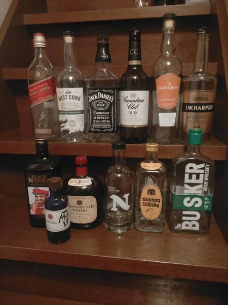 空き瓶のみ ウイスキー 空き瓶 瓶 飾り インテリア 角 暦 ニッカ フロンティア suntory old KAKU Nikka jack daniels Empty whiskey bottle
