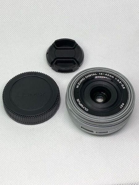 OLYMPUS M.ZUIKO DIGITAL ED 14-42mm F3.5-5.6 EZ 【シルバー】