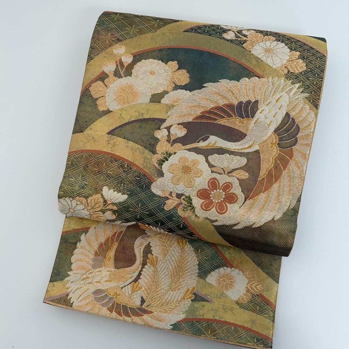 中古美品 袋帯 鶴 袋帯 美品 名品 粋抄 華文 向かい鶴 金糸 箔 クリーム 六通 正絹