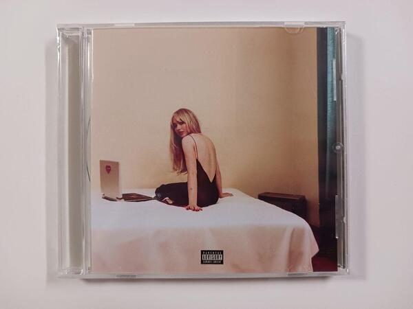 送料無料! Sabrina Carpenter - Emails I Can't Send サブリナ・カーペンター
