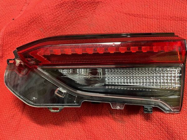 ☆MXAA54 ☆RAV4 ☆右テールランプ ☆ICHIKOH ☆42-98 ☆トヨタ純正 ☆送料無料