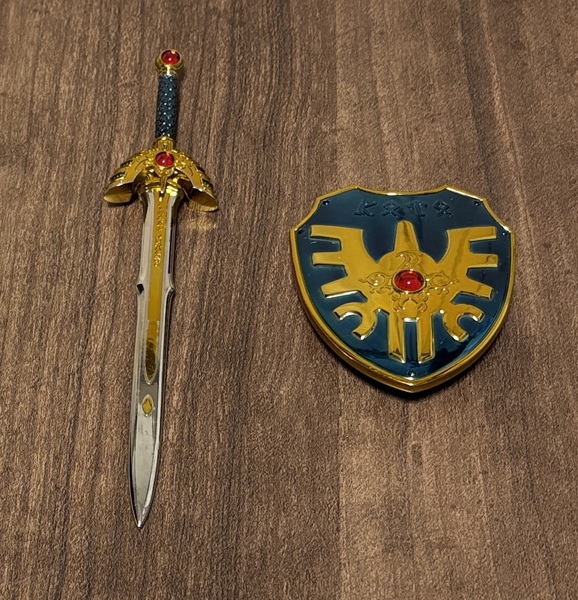 ドラゴンクエスト_メタリックアイテムズギャラリースペシャル_ロトの剣&ロトの盾