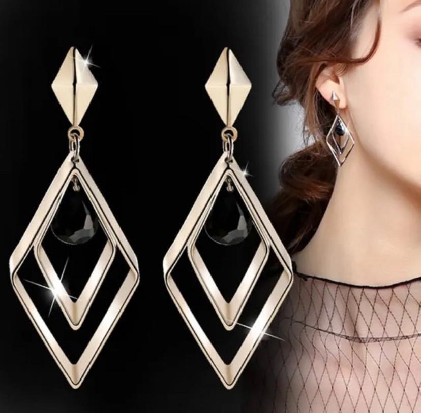 ［未使用］ブラックダイアモンドのピアス 2025年最新】Yahoo!オークション -ブラックダイヤモンドピアスの