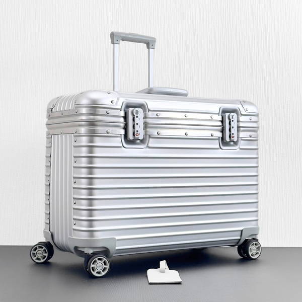 極美品 RIMOWA リモワ TOPAS トパーズ PILOT パイロット BIGサイズ 37L 4輪 TSAロック アルミ オリジナル スーツケース キャリーバッグ