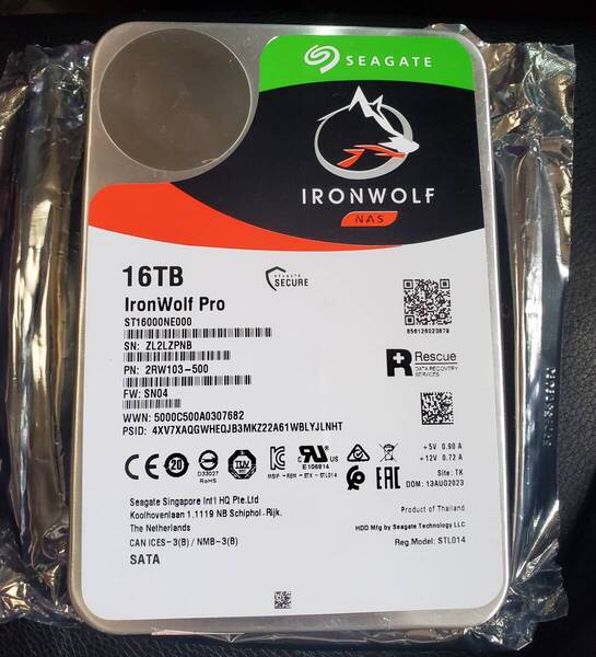 2023年製 Seagate IronWolf Pro 3.5インチ 16TB HDD ST16000NE000 正常 SATA データ復旧 内蔵 7200rpm 24時間稼働 PC NAS 送料無料 .