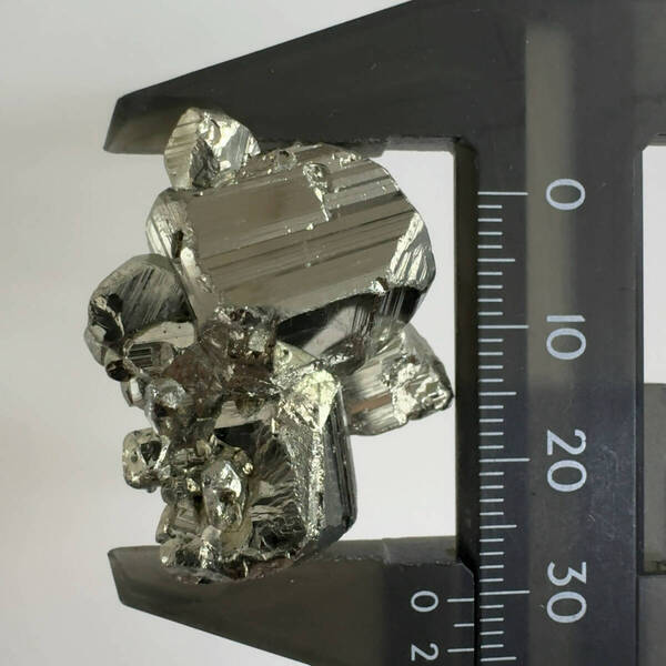 【E30197】 黄鉄鉱 パイライト pyrite ペルー 天然石 鉱物 パワーストーン 原石