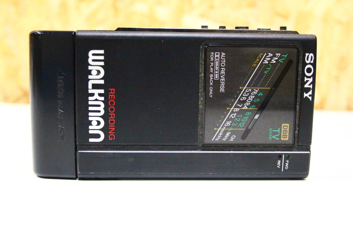 美品 SONY WALKMAN WM-F404 カセットプレーヤー 現状品 Yahoo!オークション -「wm-f404」の落札相場・落札価格