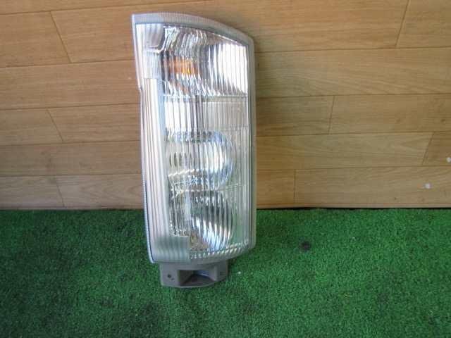 中古 エルフ KR-NPR72PV 左クリアランスランプ 4HJ1 729 210-21792 8-97308-930-1 いすゞエルフのライトを中古で探すなら？中古で選ぶポイントもご紹介