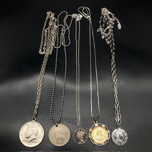 コインペンダント（アメリカ古銭）ケネディー透かし加工 コインペンダント（アメリカ古銭）ケネディー透かし加工