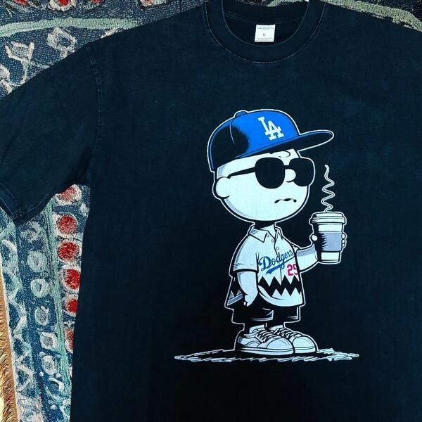 ドジャース チャーリーブラウン リプリント ウォッシュ Tシャツ 半袖 黒 Dodgers Tシャツ ティーシャツ ダメージ加工 攻め 前衛的 男性