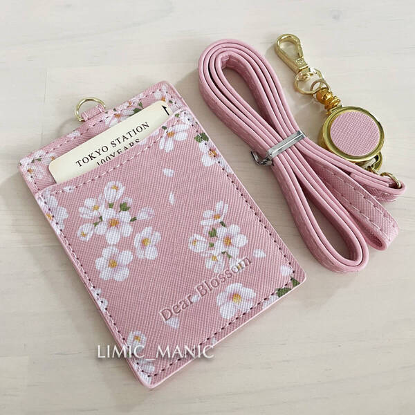 パスケース 定期入れ カード入れ カードケース 伸縮リール付き 花柄 花 ピンク クリア窓付き 社員証 IC ID セキュリティ
