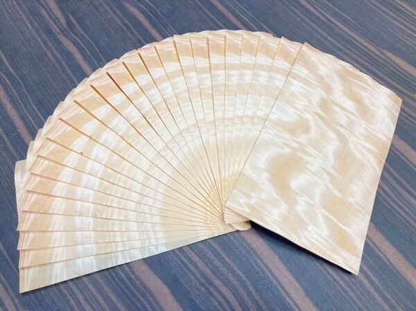 トチ突板10枚、送料無料!天然木250mm×140mm×0.2mm DIY工作ギター楽器テーブル脚インテリア家具アンティーク調リメイク机スピーカー天板