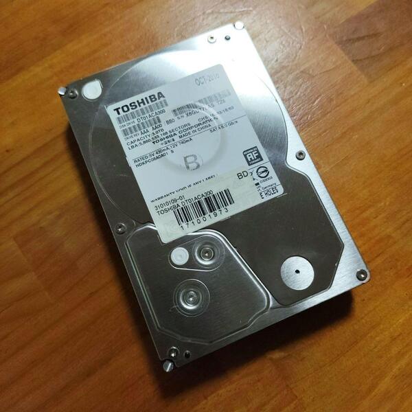 TOSHIBA DT01ACA300 3TB HDD