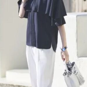 美品★RUIRUE BOUTIQUE★ピンタックケープスタンドカラーブラウス M