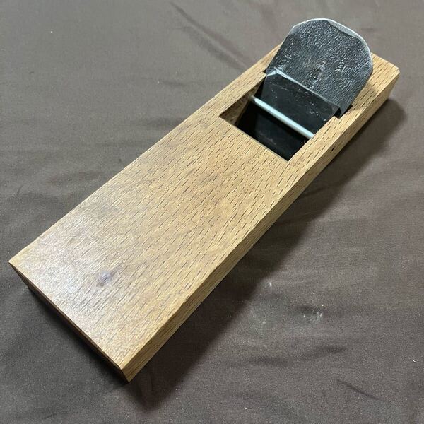 即決 赤樫台 千代鶴 運壽 平鉋 身幅65mm 即使用可 japanese plane woodwork №8934