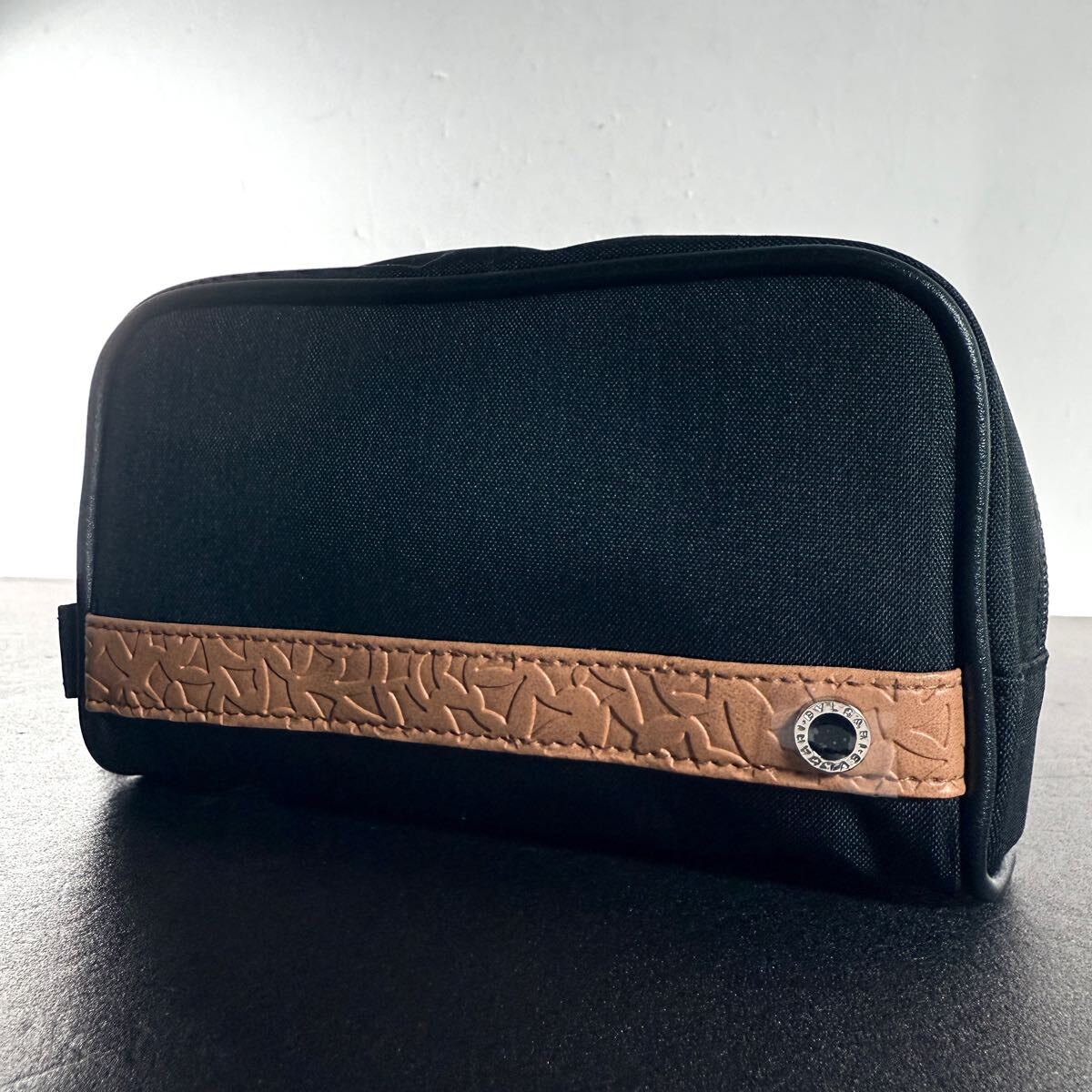 Yahoo!オークション -「ブルガリ ポーチ レザー」の落札相場