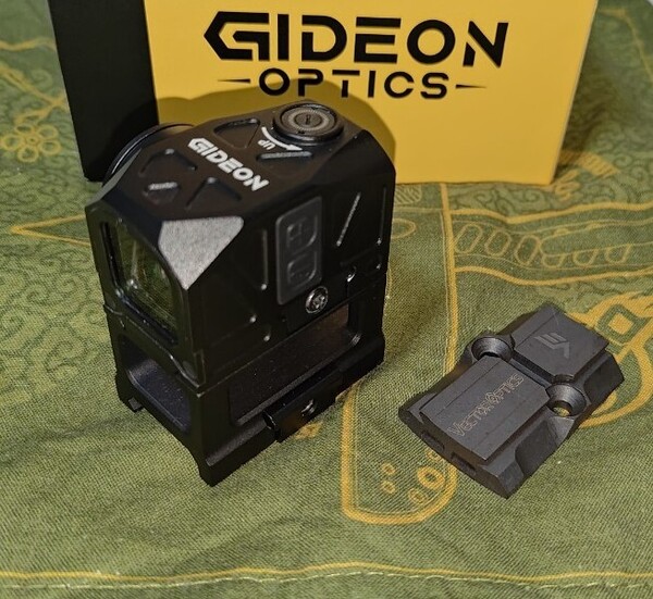 GIDEON OPTICS MEDIATOR レッドドットサイト ベクターオプティクス製ACRO to RMRプレートセット