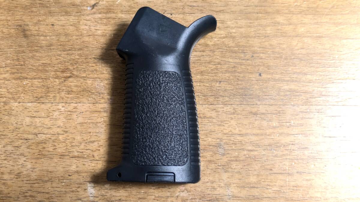 CYMA MAGPUL MOEタイプ M4電動ガン用 グリップ BK