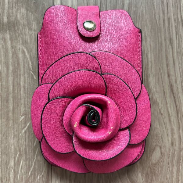 バラ型 ピンク スマホショルダーバッグ 薔薇柄 ローズ 桃色 かわいい カバー ケース 小物入れ ポーチ ショルダーストラップ 新品 iPhone