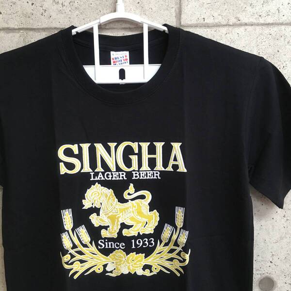 新品 おもしろTシャツ SINGHA LAGER BEERメンズ Lサイズ 黒 ブラック パロディ ユニーク ロゴ プリント 面白 オモシロ 送料無料