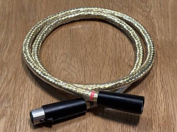 即決/送無 WireWorld ワイヤーワールド Gold Starlight-3 独創のデュアル/円筒同軸2組=XLR専用 高純度銀導体=方向適正導体+リッツ処理 =1m