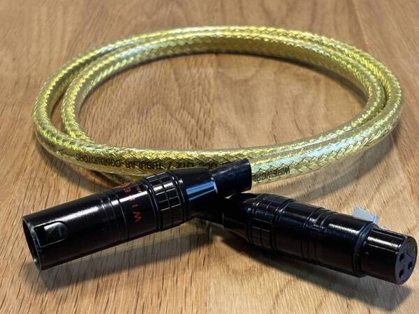 即決/送無 WireWorld ワイヤーワールド Gold Starlight-5 独創のデュアル/円筒同軸2組=XLR専用 OCC工法/単結晶=高純度銀線+リッツ処理 1m