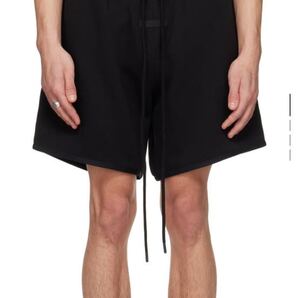 FEAR OF GOD ブラックロゴパッチ ショートパンツ