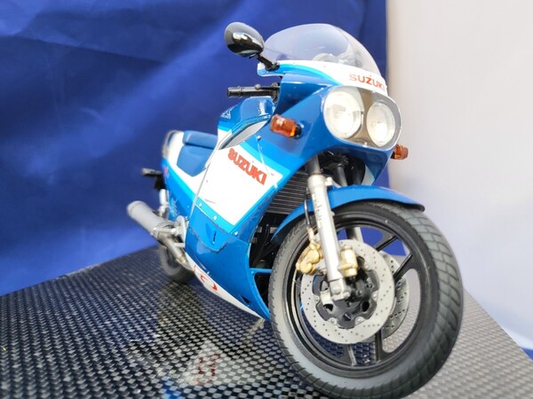 完成品 ハセガワ 1/12 SUZUKI GSX-R 750 完成品バイク 塗装済み完成品