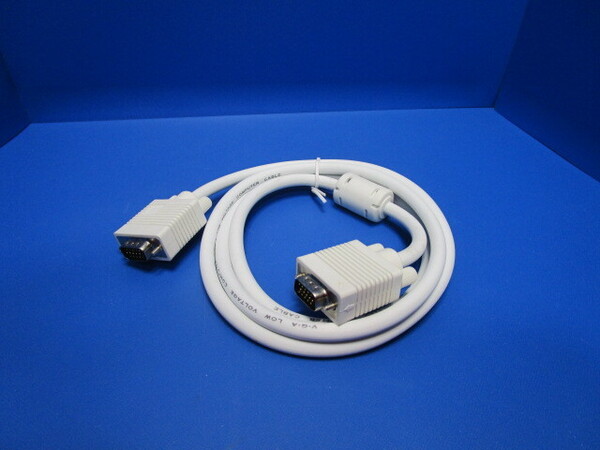 新品・未使用 VGAケーブル D-Sub ケーブル D-Sub15ピン VGA 約1.5m ホワイト 白 ★