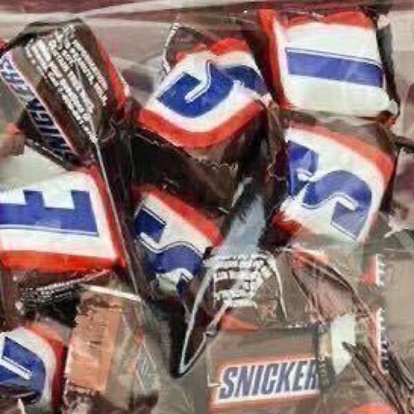 お菓子 送料無料 【 スニッカーズミニ 20個セット 】チョコレート ピーナッツ 個数限定 ★ オマケ・ぷっちょ ハリボーグミ 等同封