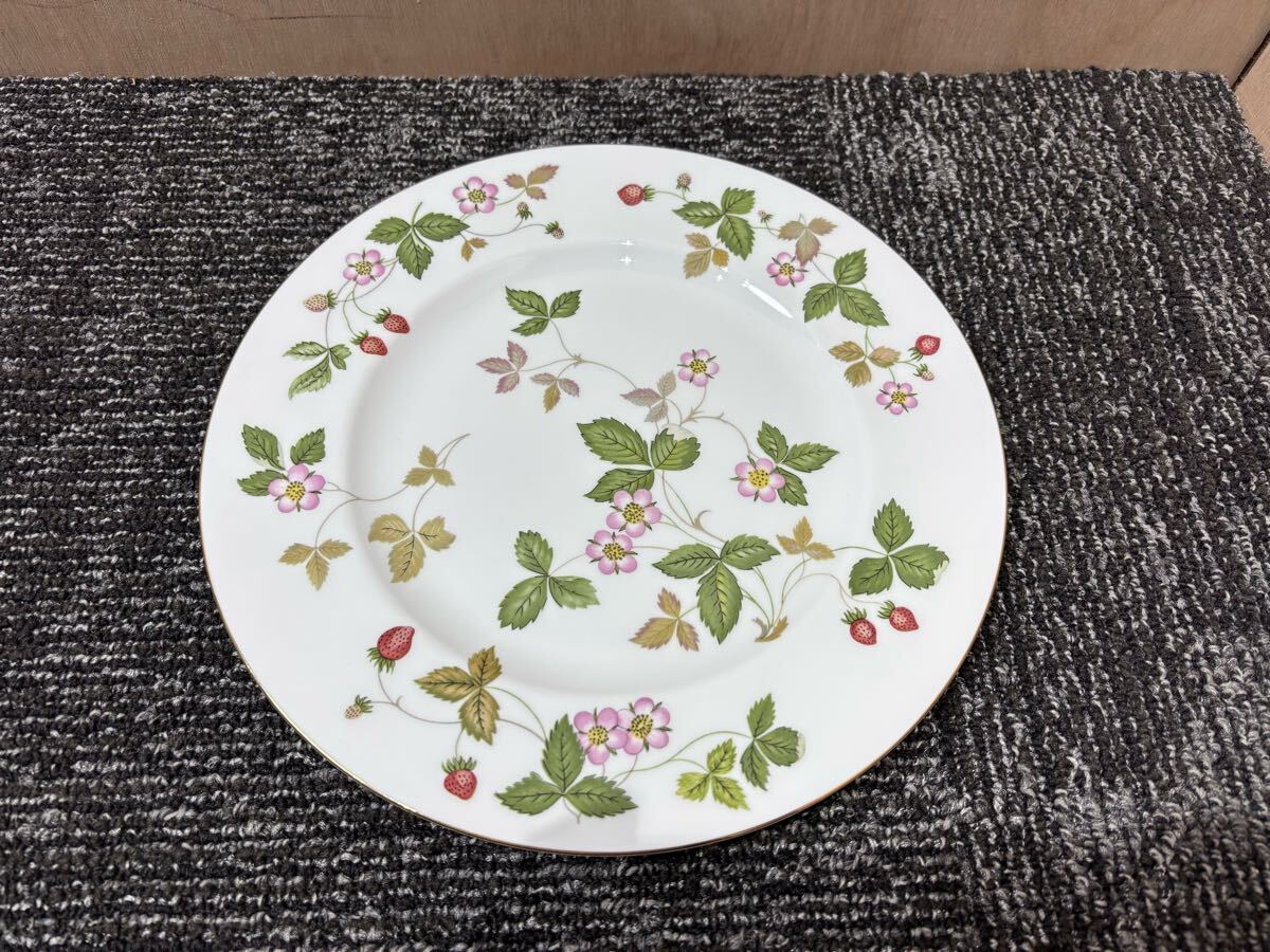 【】大1 小2 / 皿3枚 ワイルドストロベリー 新品 箱入り 2025年最新】Yahoo!オークション -ウェッジウッド ワイルド