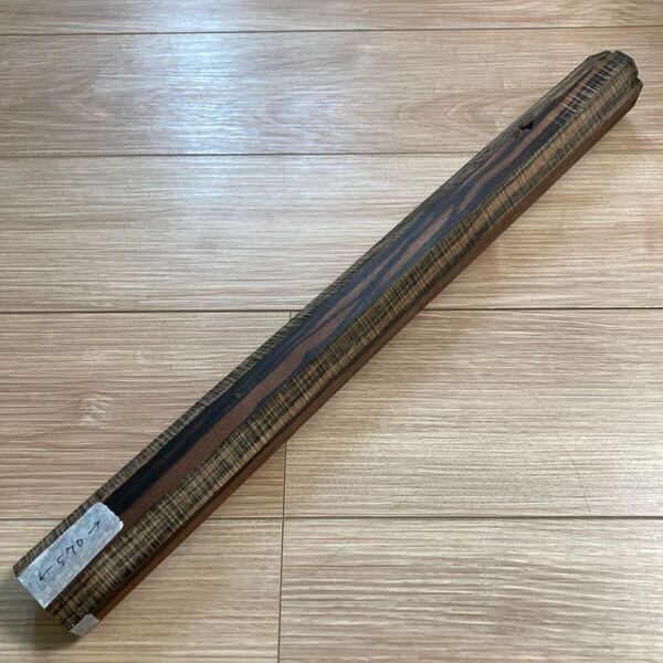 ebony wood 銘木 天然木 無垢材 木材 材木 棒材 DIY 加工用 黒檀 エボニー だと思います 割れあり