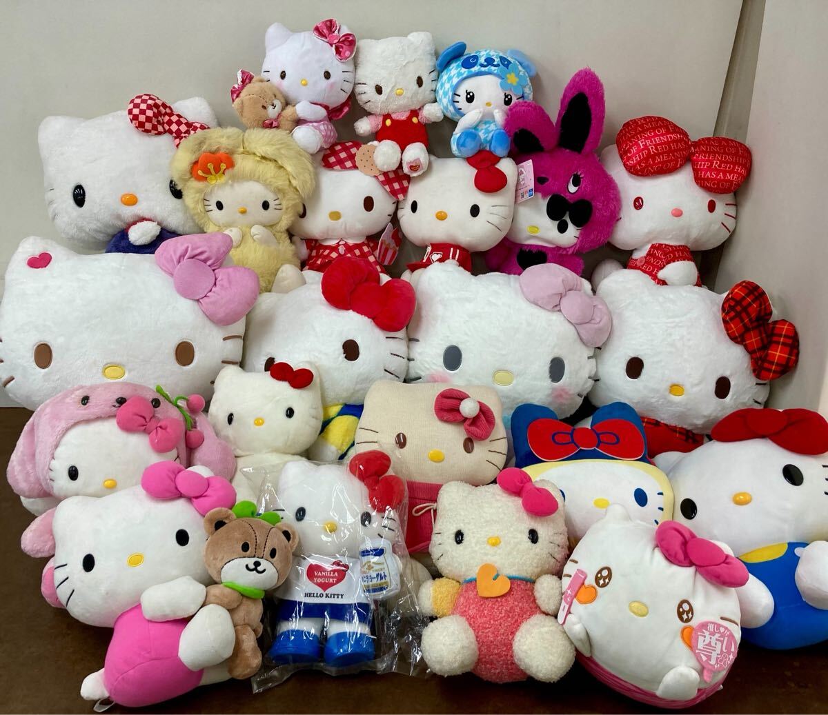 安い割引 Yahoo!オークション -「キティ ぬいぐるみ 大量」の落札相場 ぬいぐるみ