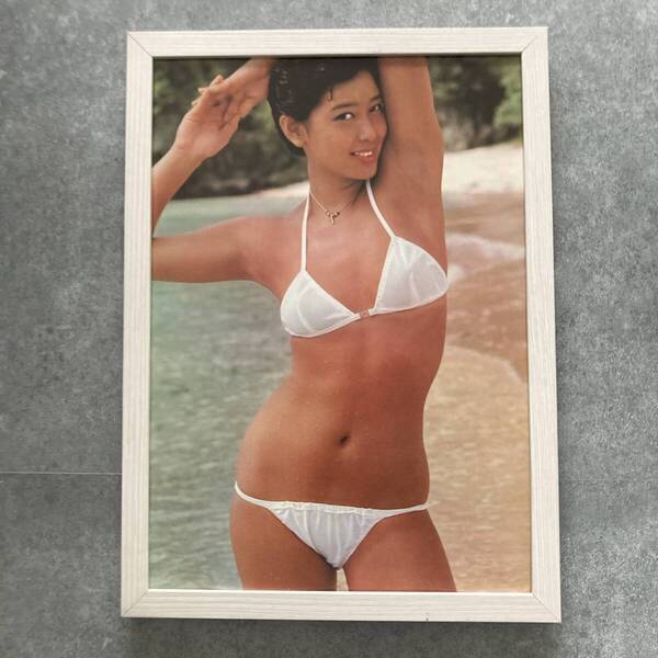 ●額装品 夏目雅子 水着 グラビア A4サイズ額入り ポスター風 アートフレーム 送料無料 D294