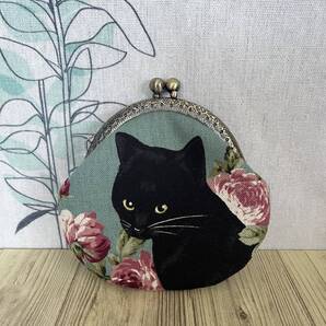 小さめがま口 / ポーチ / 財布 / 小物入れ / ハンドメイド☆黒猫&薔薇・39