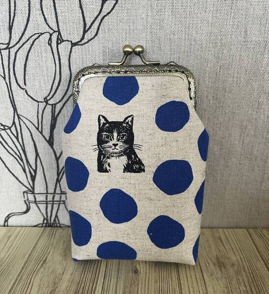 縦型がま口 / ポーチ/ 小物入れ / タバコケース / ハンドメイド ☆ 猫ドット・5