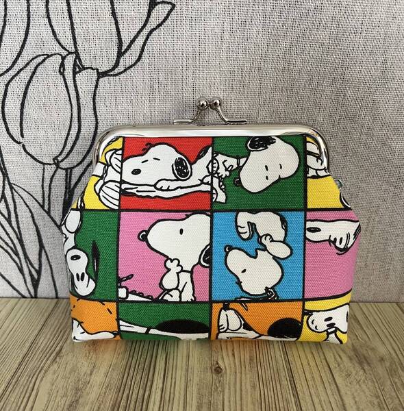 がま口・ ポーチ / 財布 / 小物入れ / ハンドメイド / スヌーピーパネル・17