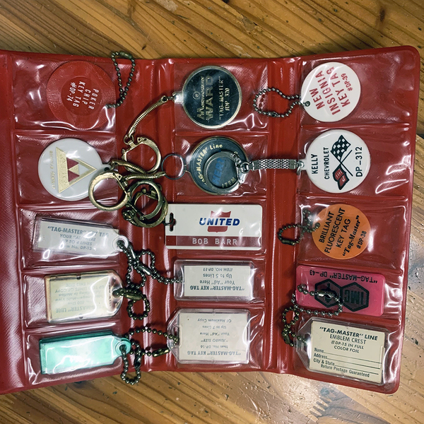 1967年アメリカビンテージキーホルダーのセールスマン用サンプル コレクターアイテム TAG-MASTER社 UNITED AIRLINES コルベット keychain