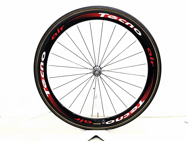 ピナレロ MOST CHALL フロントホイールのみ 重量720gで軽量 中古