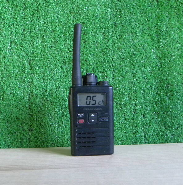 STANDARD FTH-508 特定小電力ハンディ トランシーバー G110FT05