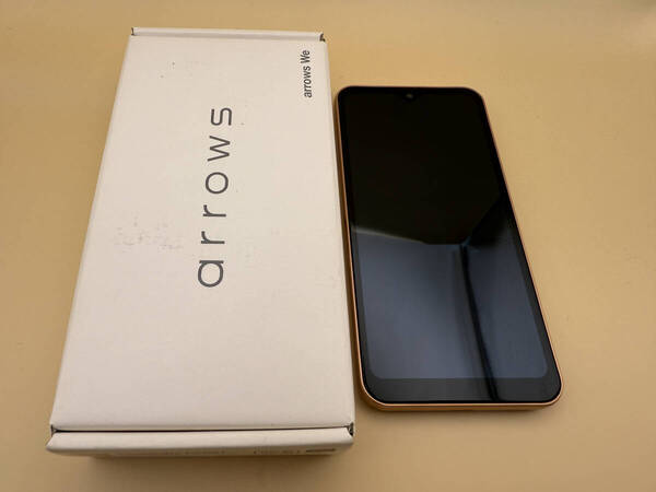 arrows We FCG01 ゴールド RAM : 4GB ROM : 64GB